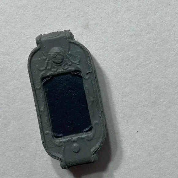 FREE w/ PURCHASE of Doctor Who Titans Vinyl Figures - Random Accessories 🤷♂️❓ - Picture 3 of 4